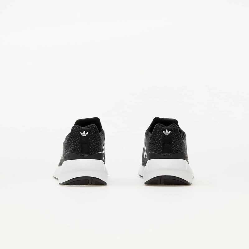 Adidas Swift Run 22 Black/White/Grey