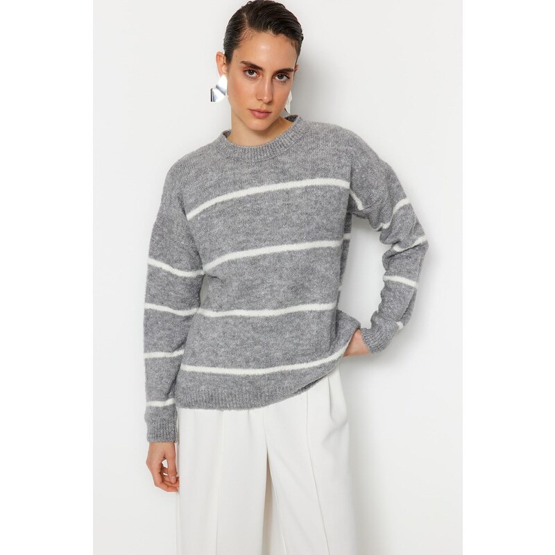Trendyol šedý oversize pruhovaný pletený svetr Boucle