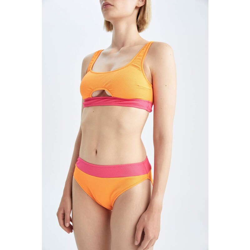 DEFACTO Regular Fit Bikini Top