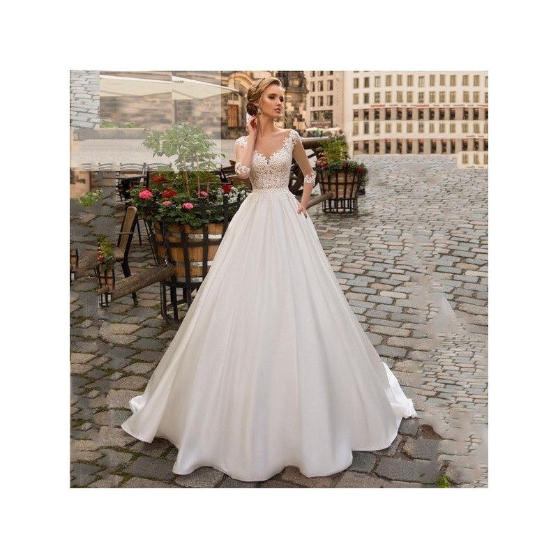 HollywoodStyle.cz luxusní saténové svatební šaty bílé s 3/4 rukávky Caroline: Bílá Satén XS
