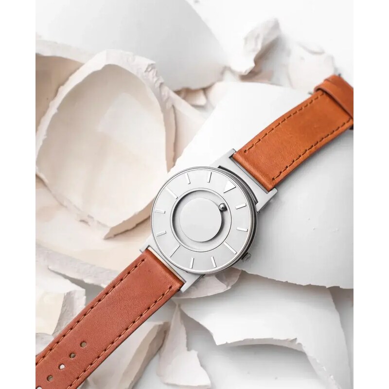 Stříbrné pánské hodinky Eone s koženým páskem Bradley Voyager - Silver 40MM