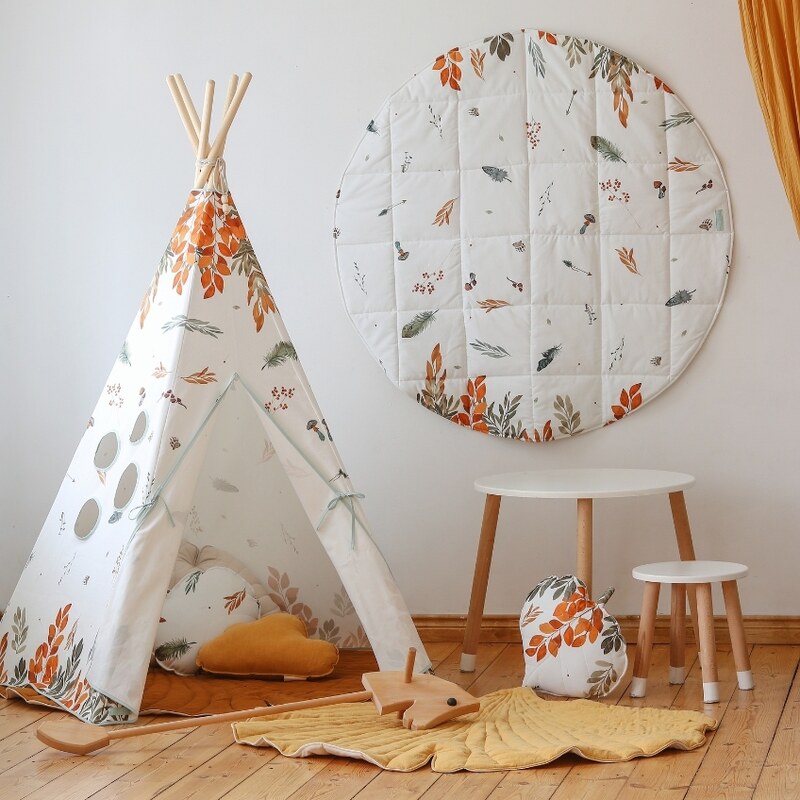 Moi Mili Barevný bavlněný teepee stan Forest friends 170 x 130 cm