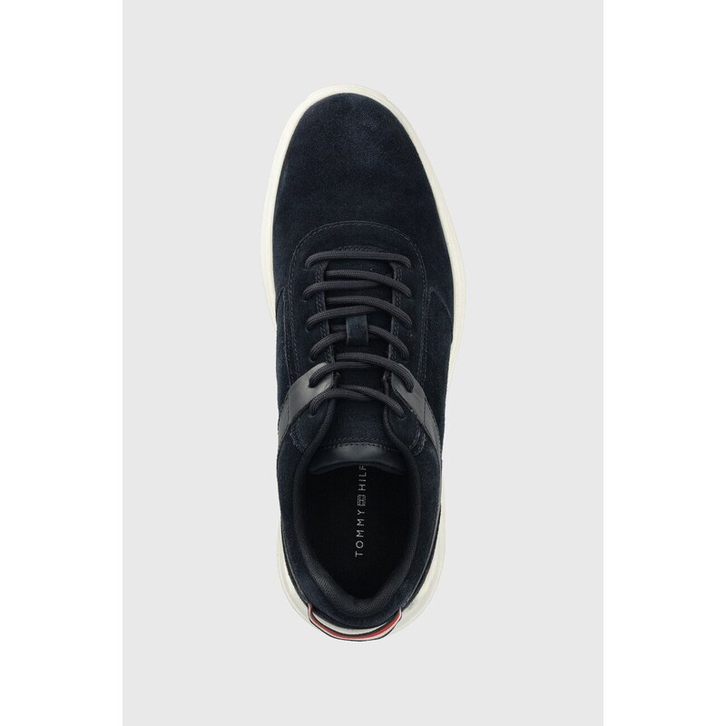 Semišové sneakers boty Tommy Hilfiger CORE HILFIGER SUEDE tmavomodrá barva, FM0FM04592