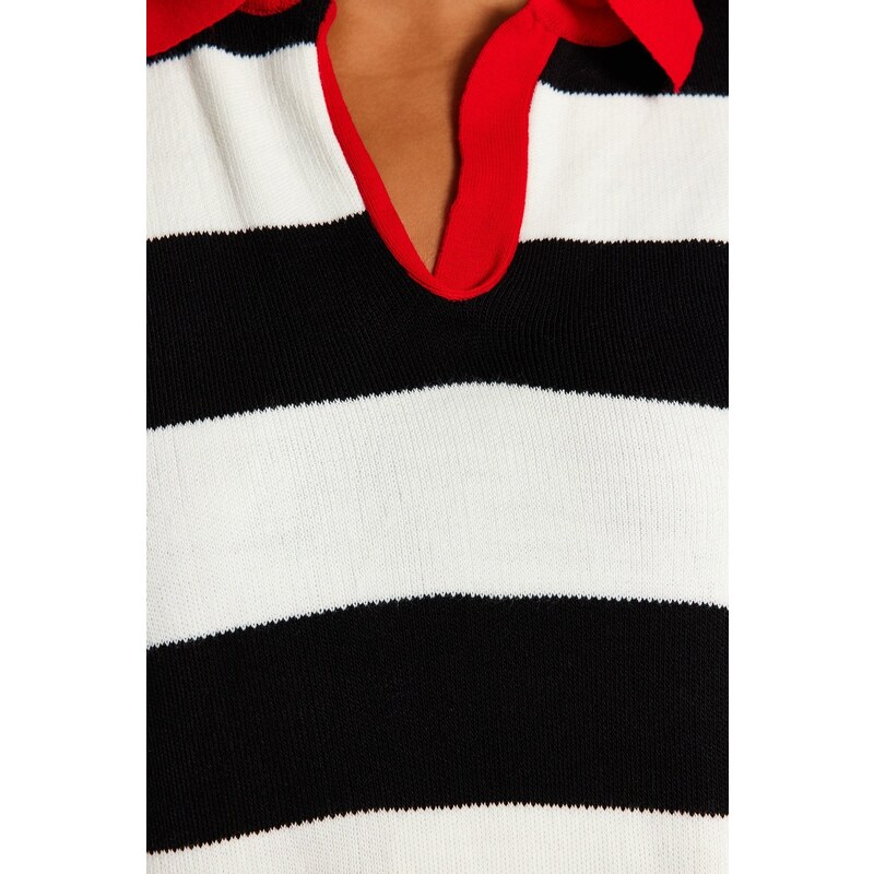 Trendyol Curve červený rolákový pruhovaný pletený svetr