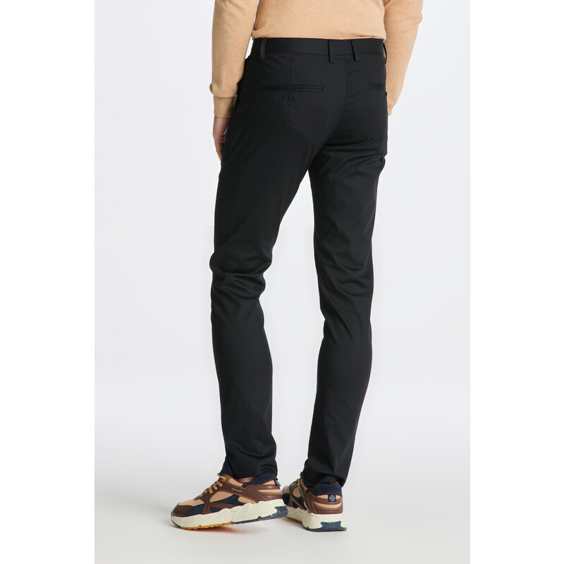 KALHOTY GANT SLIM SPORTS CHINOS černá 32/32