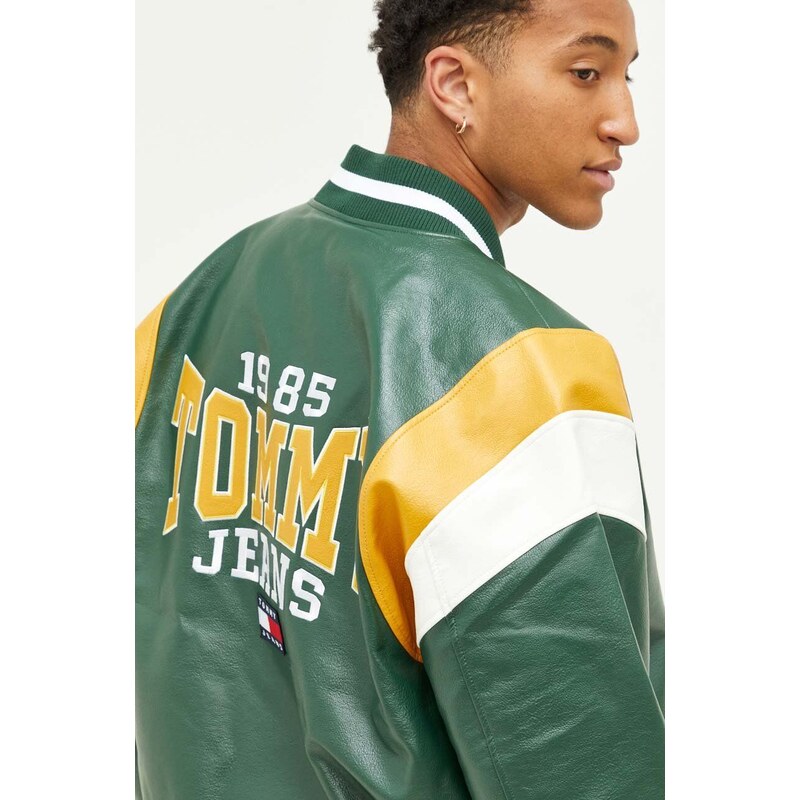 Bomber bunda Tommy Jeans zelená barva, přechodná, oversize