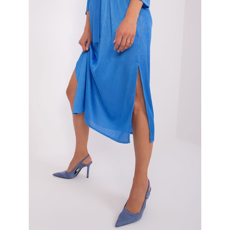 Fashionhunters Modré midi koktejlové šaty s rozparky