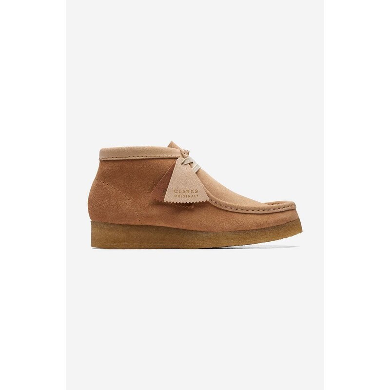 Semišové polobotky Clarks Originals Wallabee Boot dámské, hnědá barva, na klínku, 26169841