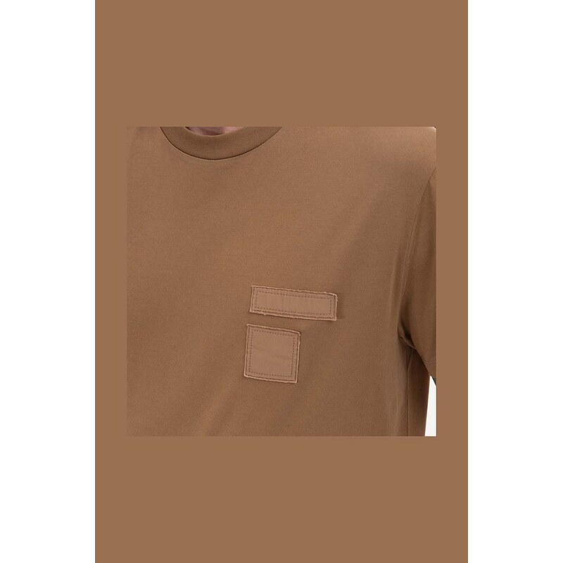 Neil Barrett Bavlněné tričko Neil Barett Slim Memory Od Army PBJT148-U501C 1390 hnědá barva