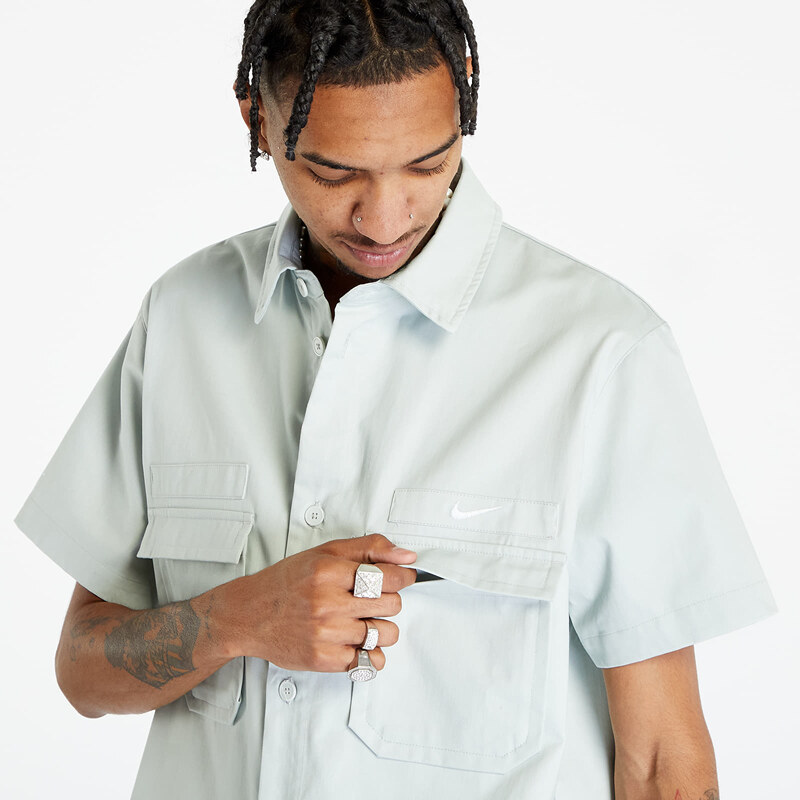 Pánská košile Nike Life Woven Military Short-Sleeve Button-Down Shirt Light Silver/ White