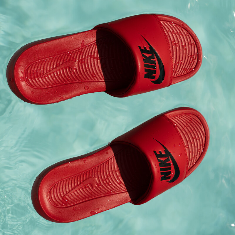 NIKE VICTORI ONE SLIDE