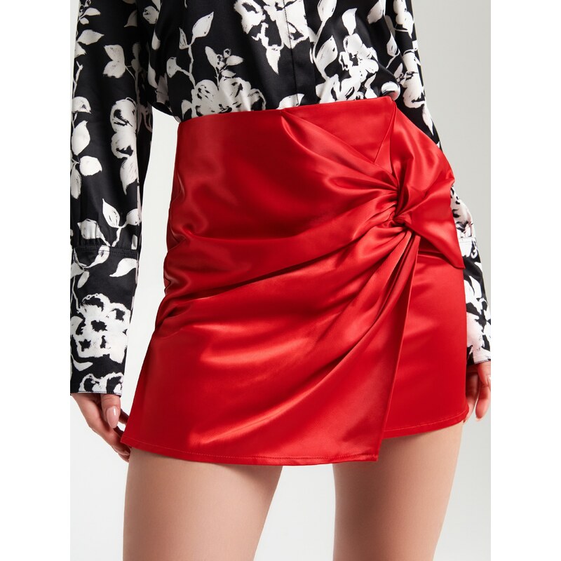 Sinsay - Mini sukně s ozdobným vázáním - červená