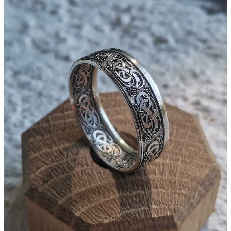 CoinRingsCZ STŘÍBRNÝ PRSTEN "JORMUNGANDR" - zakázková výroba, unikátní elegantní prsten na míru, měděný prsten z moderní mince, velký prsten pro muže, thumb ring, úprava velikosti prstenu