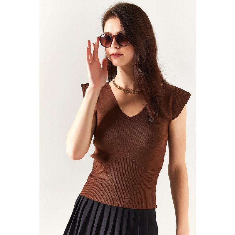 Olalook Women's Bitter Brown Shoulders And Skirt Detailed Front Back V Knitwear Blouse