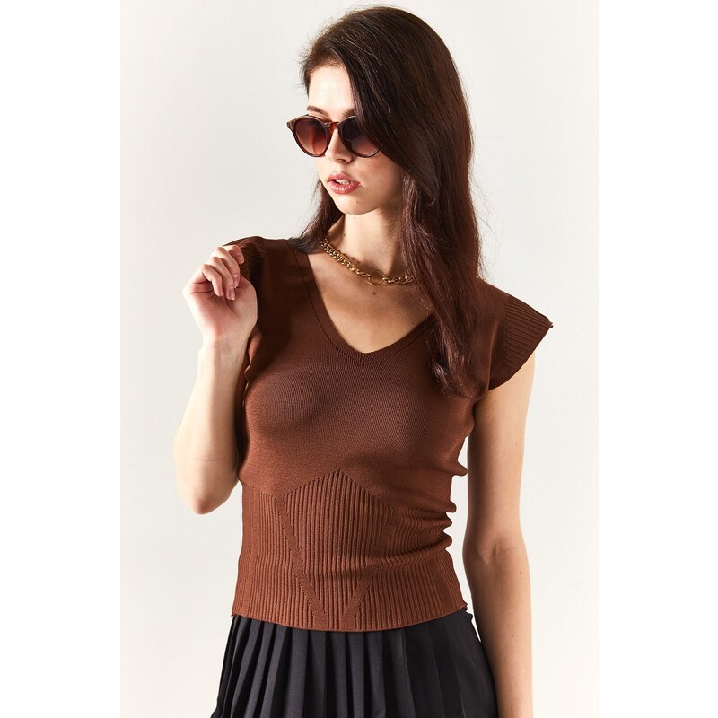 Olalook Women's Bitter Brown Shoulders And Skirt Detailed Front Back V Knitwear Blouse