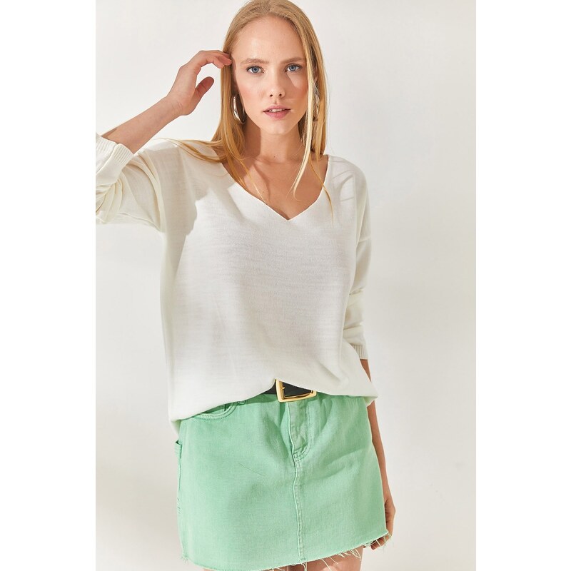 Olalook White V Neck Loose Knitwear Blouse