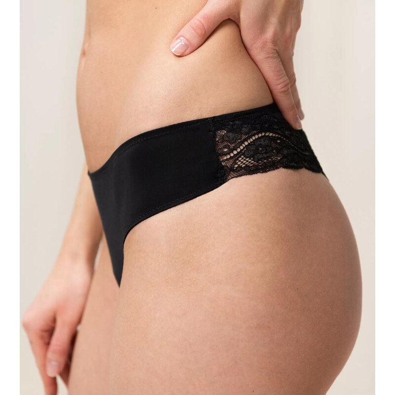 Dámské kalhotky Lovely Micro Brazilian String 2P - BLACK - černé 0004 - TRIUMPH