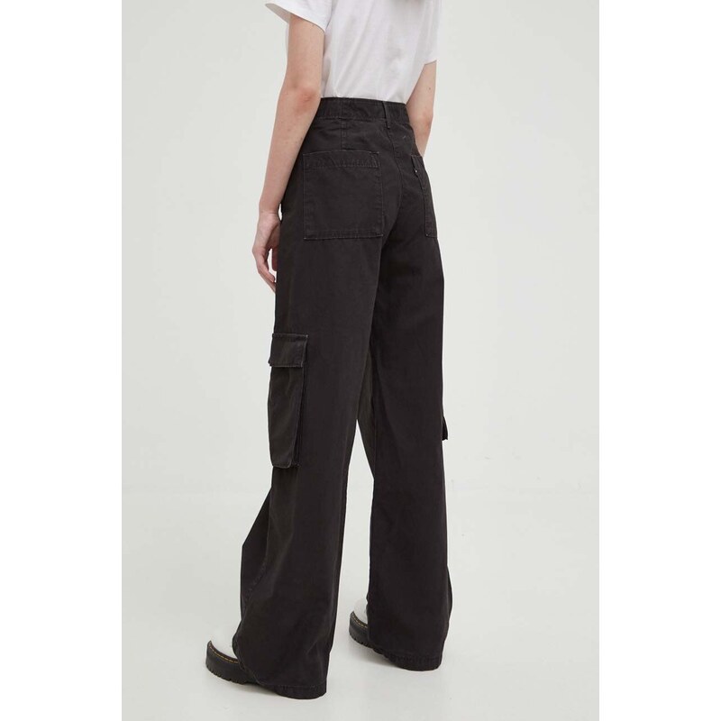 Bavlněné kalhoty Levi's BAGGY CARGO černá barva, jednoduché, medium waist