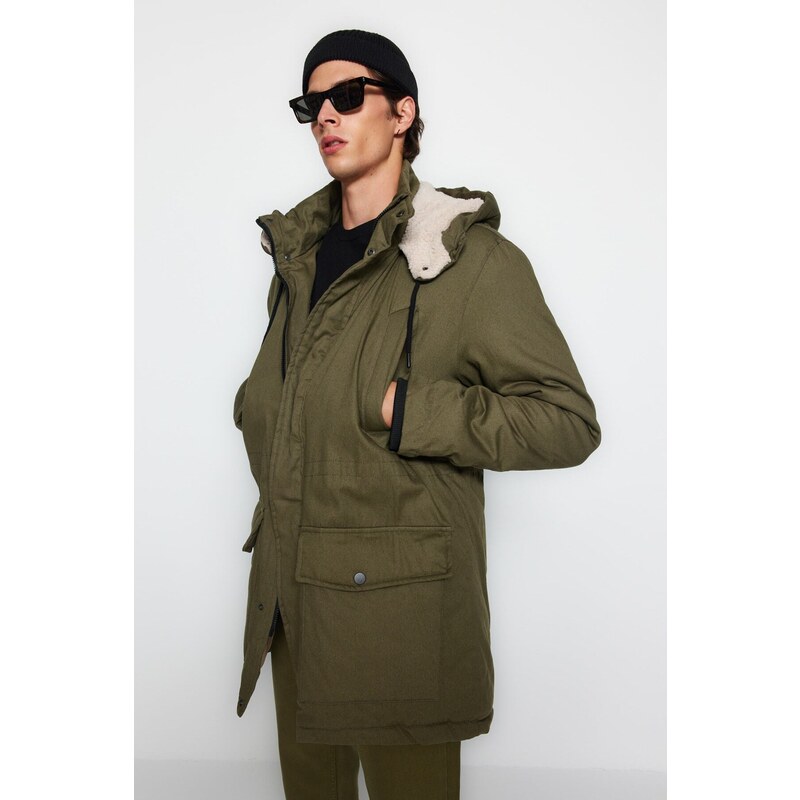 Zimní kabát Trendyol Khaki Regular Fit Gabardine Parka