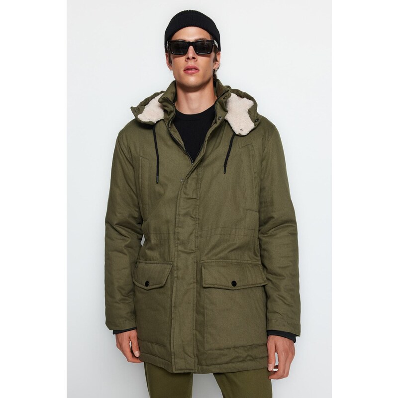 Zimní kabát Trendyol Khaki Regular Fit Gabardine Parka