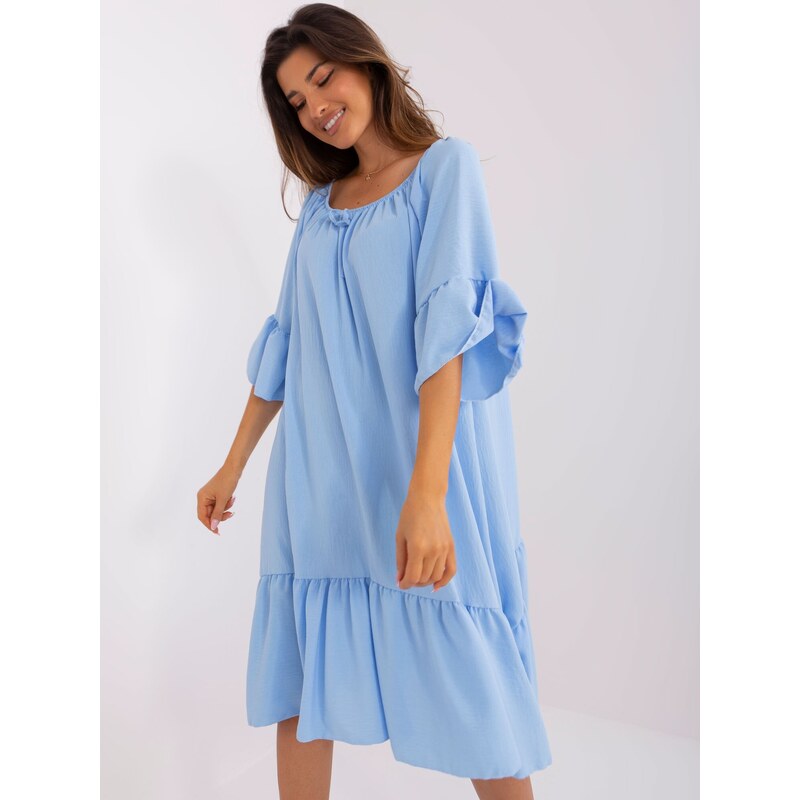 ITALY MODA SVĚTLE MODRÉ ASYMETRICKÉ OVERSIZE MIDI ŠATY S VOLÁNEM -LIGHT BLUE Světle modrá