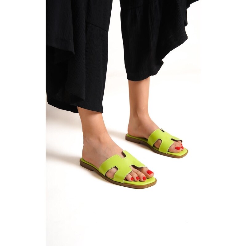 Capone Outfitters Skin Halsey Women's Slippers