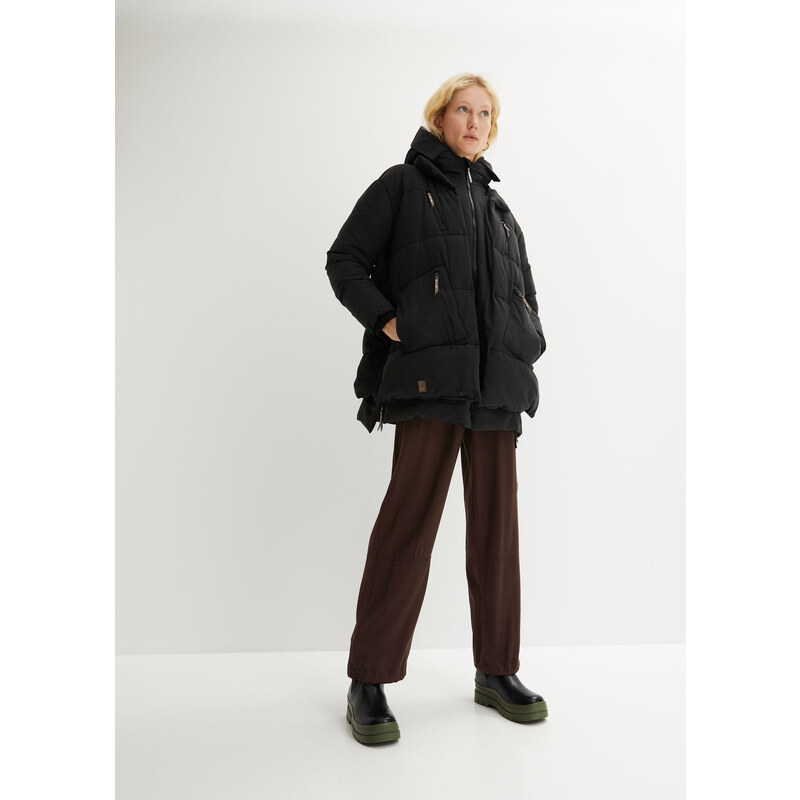 bonprix Zimní Oversize bunda s kapucí, z recyklovaného polyesteru Černá