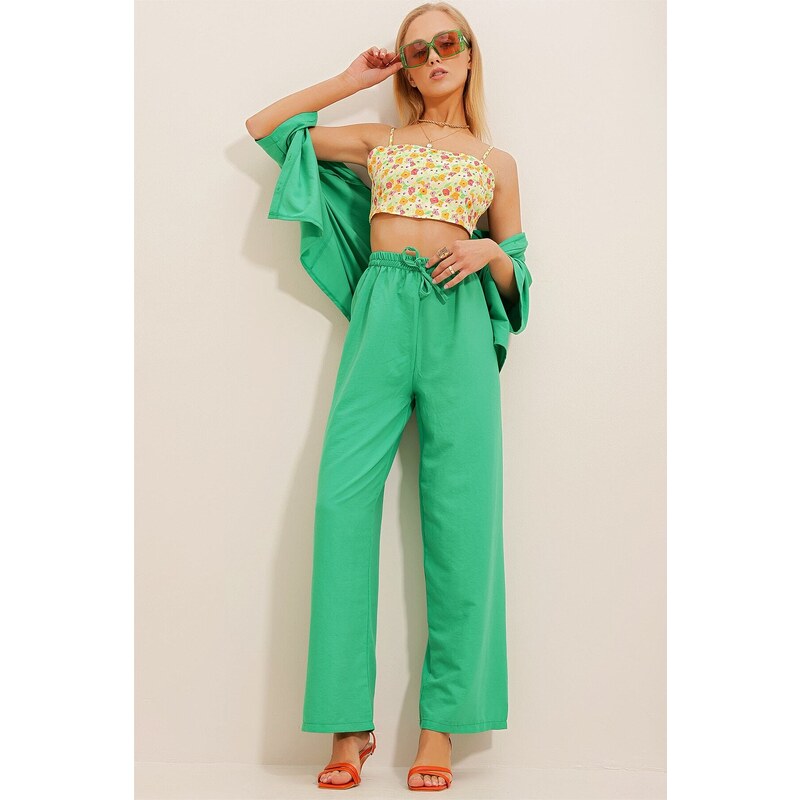 Trend Alaçatı Stili Women's Green Elastic Waist, Comfortable Cut, Aerobin Pants