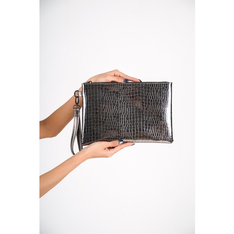 Capone Outfitters Mirrored Crocodile Patterned Paris Women's Clutch Bag