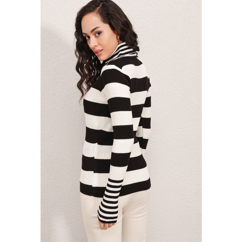 Bigdart 15812 Turtleneck Stripe Sweater - Black