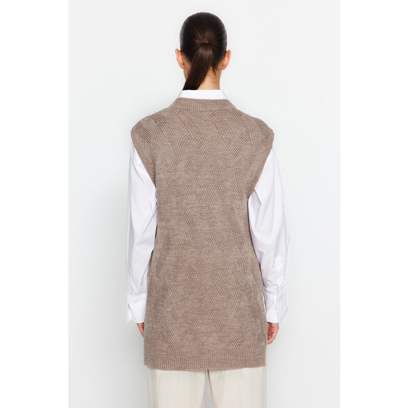Trendyol Mink pletený vzorovaný svetr s výstřihem do V