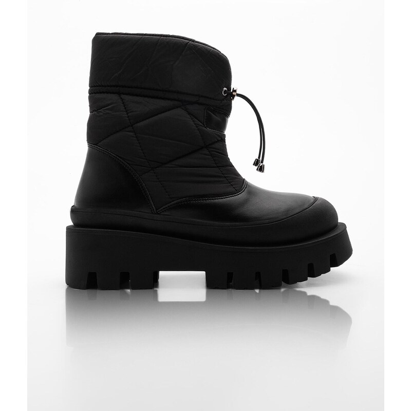 Marjin Women's Snow Boots Black With Thick Serrated Sole Forlens.