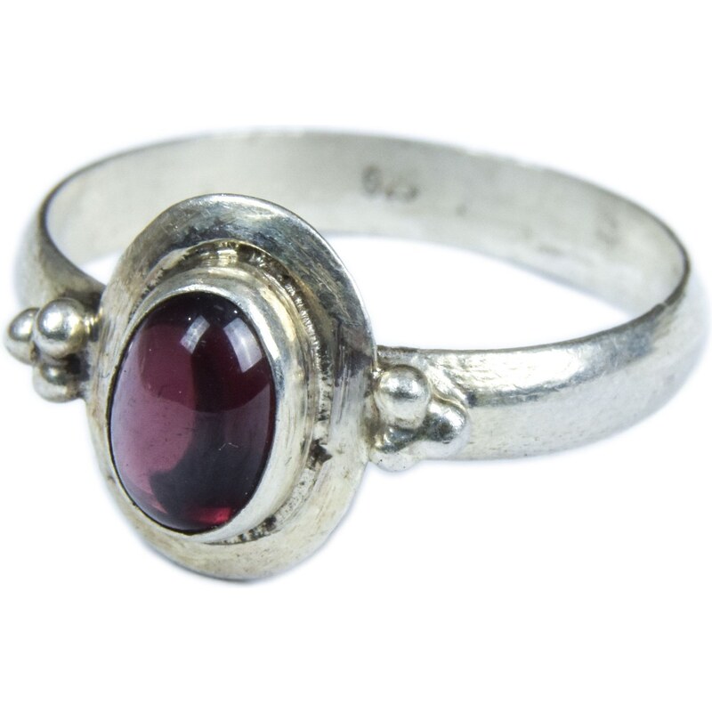 Stříbrný prsten vykládaný almandinem, AG 925/1000, 3g, Nepál 53 , Vínová , Nepál , Ag925, 3g