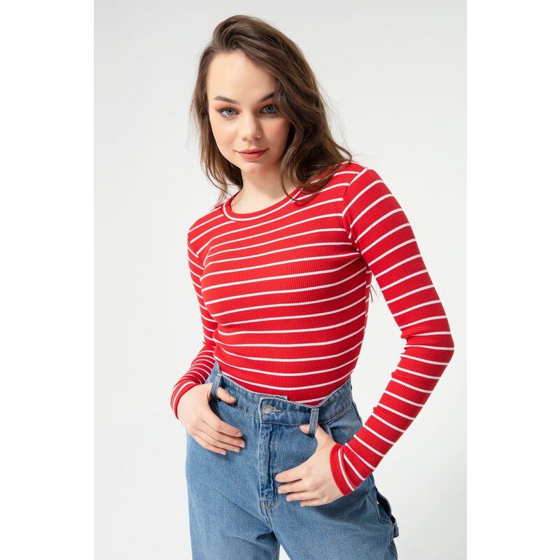 Lafaba Women's Red-ecru Corduroy Long-Sleeve Crop Top