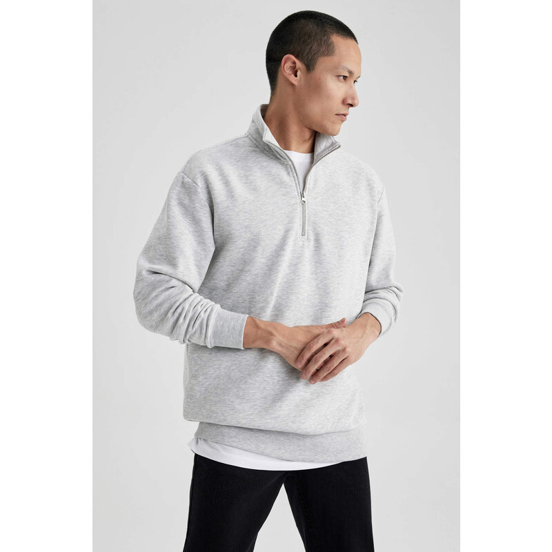 DEFACTO Comfort Fit Sweatshirt