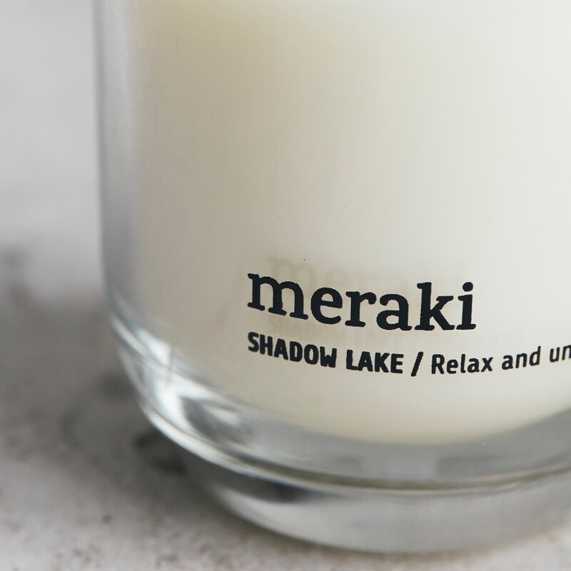 Sada dvou sójových vonných svíček Meraki Shadow Lake