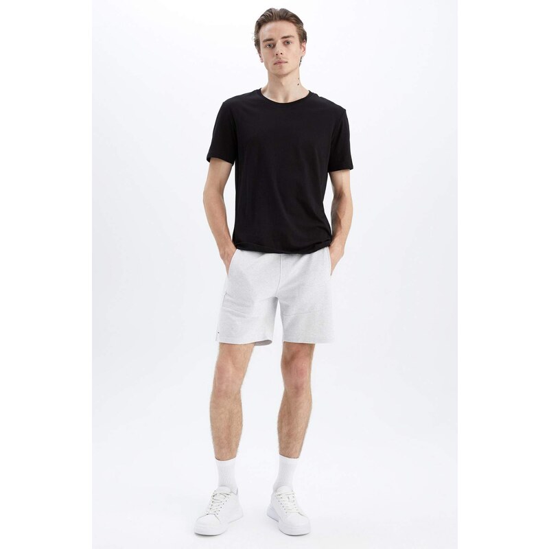 DEFACTO Slim Fit Slim Leg Shorts