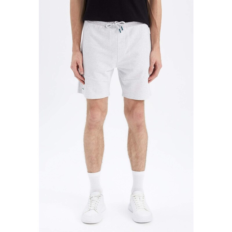 DEFACTO Slim Fit Slim Leg Shorts