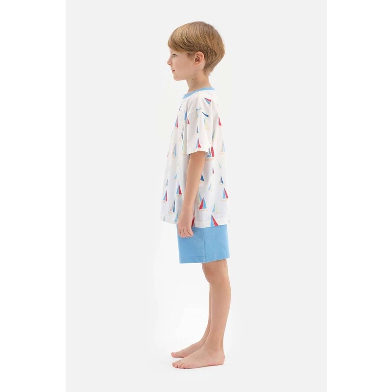 Dagi White Sailboat Printed Crewneck T-Shirt, Shorts and Pajamas Set.