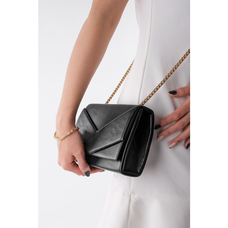 Marjin Women's Clutches & Shoulder Bags, Gold Color, Chain Strap Ginle, black
