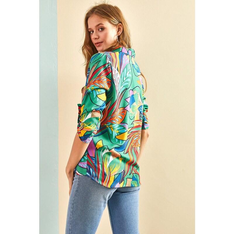 Bianco Lucci Women's Multi Leaf Patterned Viscose Shirt with Fold Sleeves.