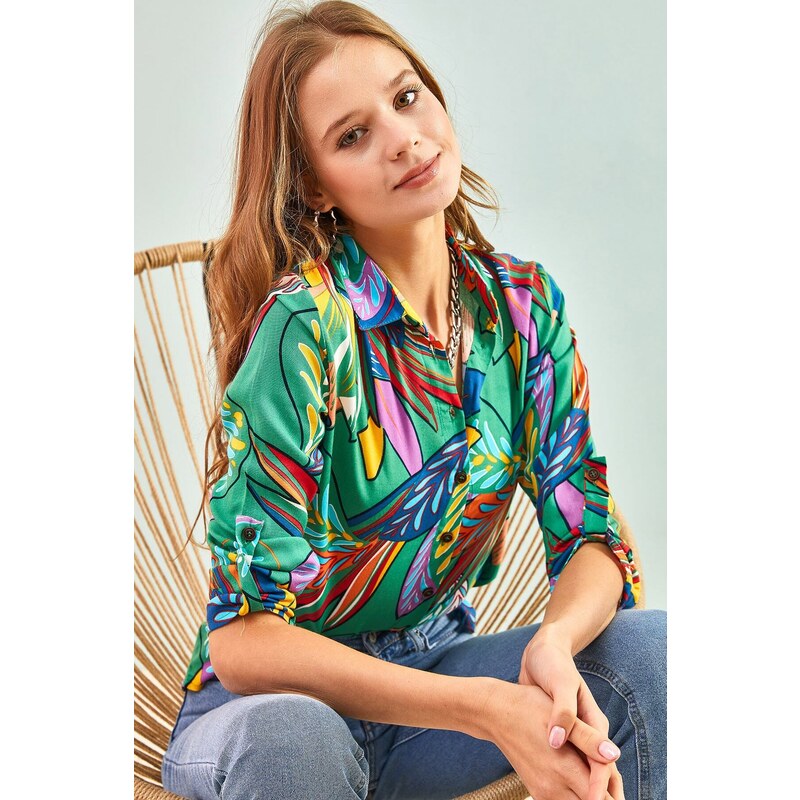 Bianco Lucci Women's Multi Leaf Patterned Viscose Shirt with Fold Sleeves.