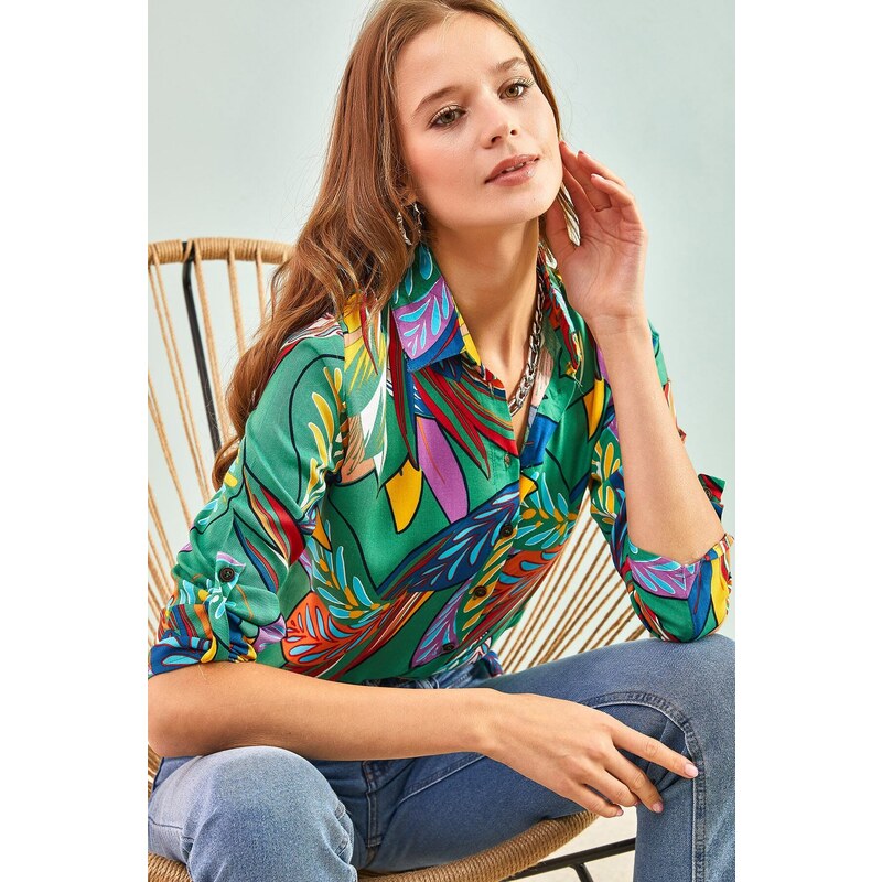 Bianco Lucci Women's Multi Leaf Patterned Viscose Shirt with Fold Sleeves.