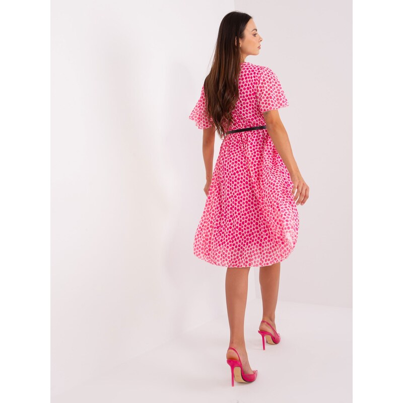 Fashionhunters Růžovo-bílé rozevláté šaty s puntíky