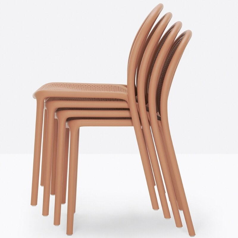 Pedrali Oranžová plastová jídelní židle Remind 3730