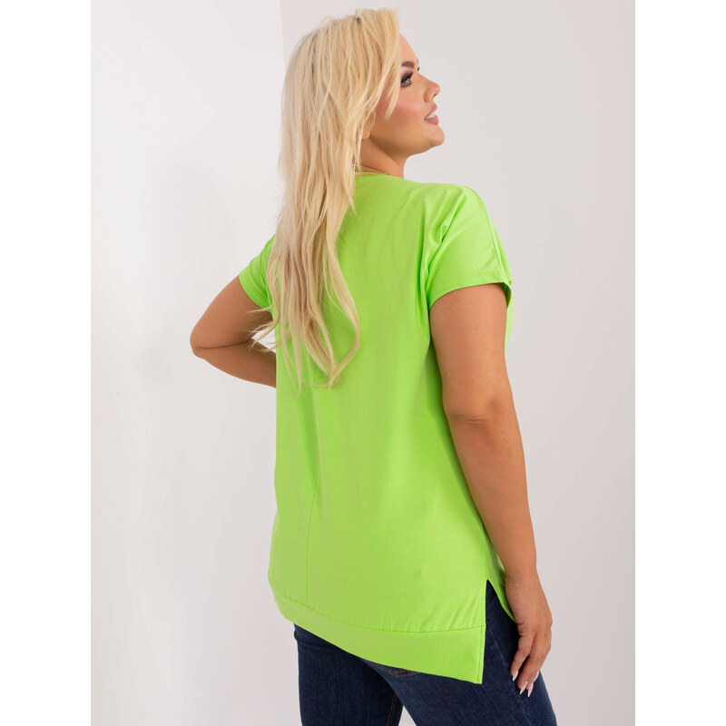 Fashionhunters Světle zelená dámská halenka plus size s aplikací