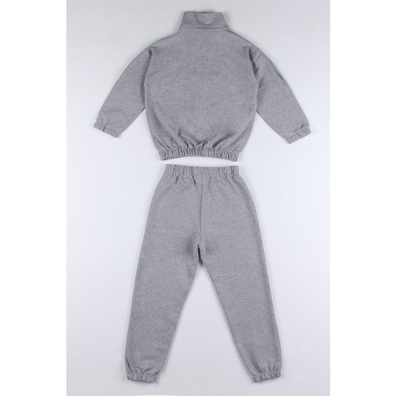 zepkids Girl's Gray Colored Just Do Printed Tracksuit Set with Pockets, Zipper and Elastic Waist.