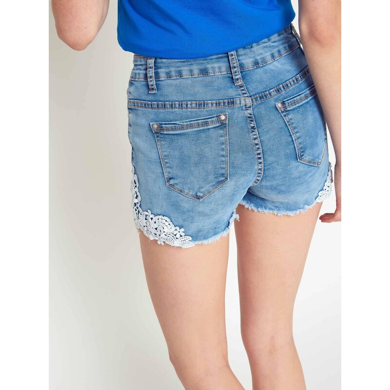 MissRJ Shorts decorated with lace and blue pearls