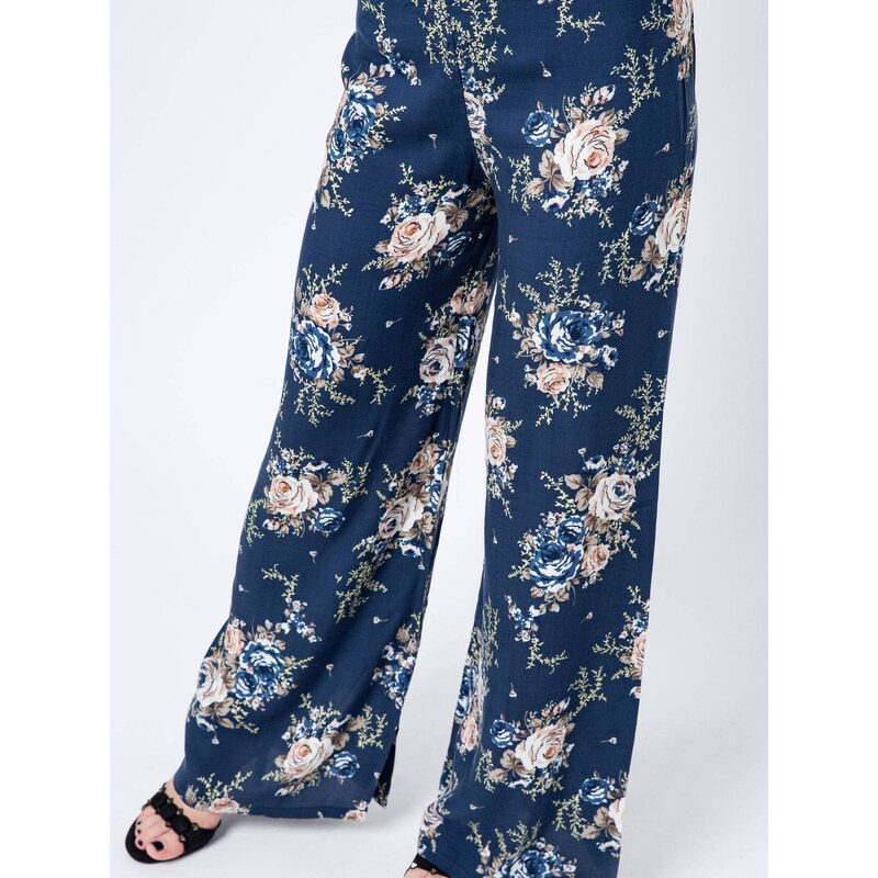 GNGbasic Swedish trousers decorated with a print in navy blue roses