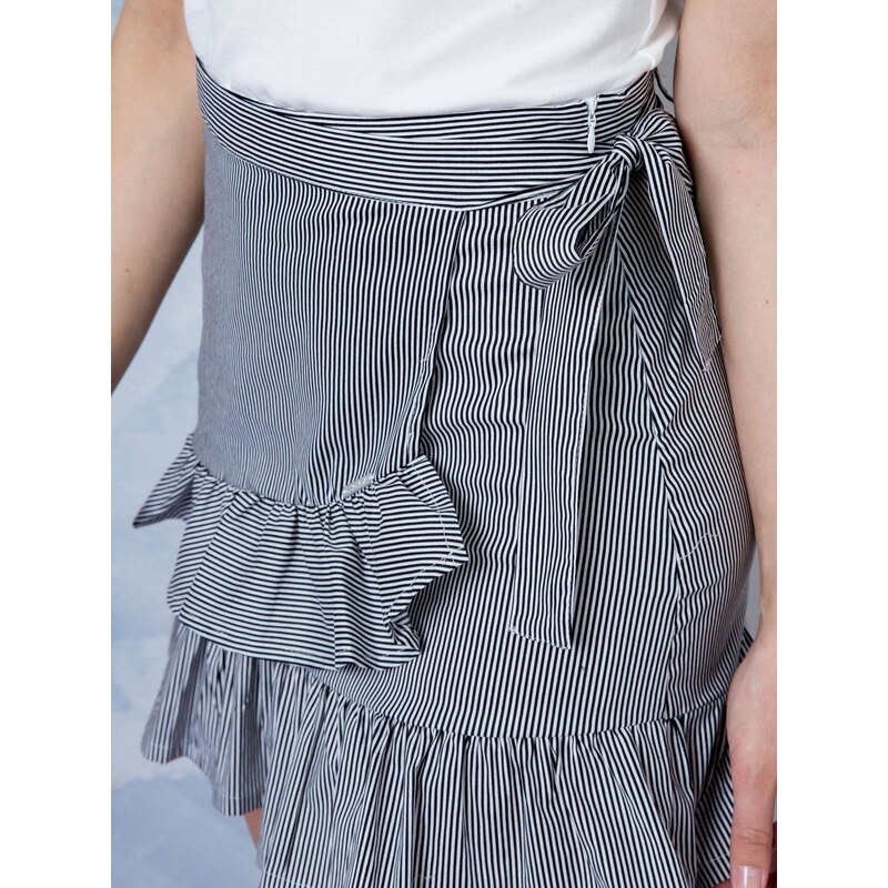 LeMonada Lemonade skirt with envelope front and black binding